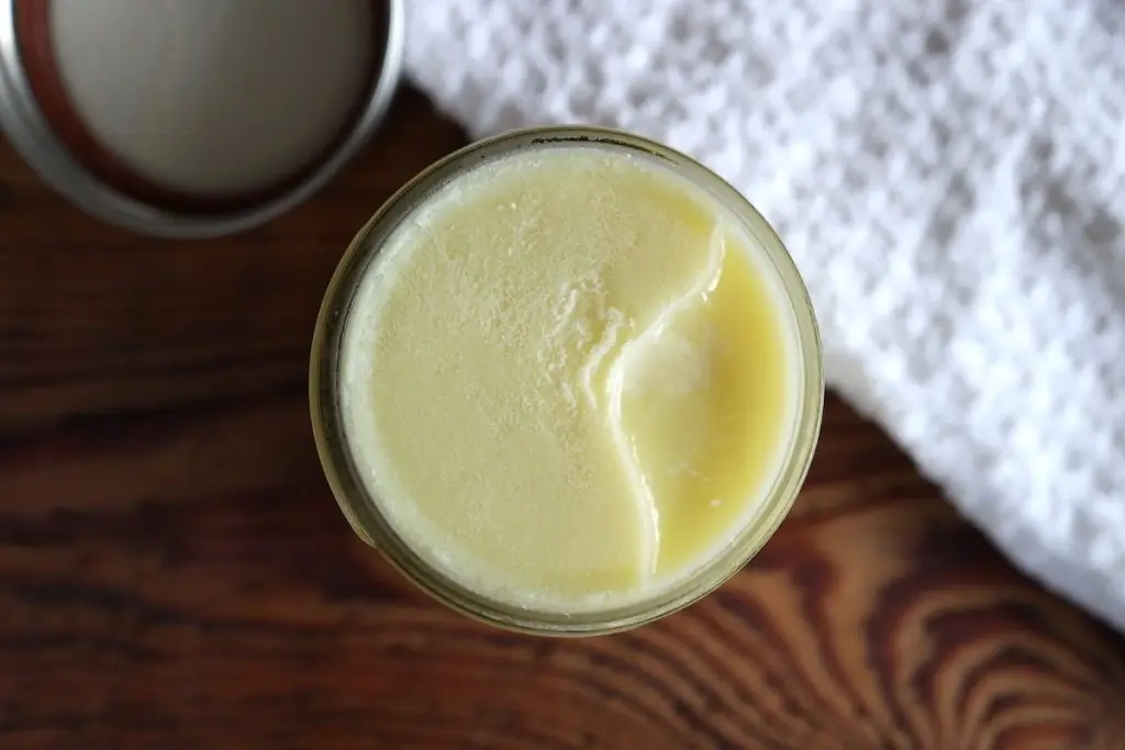 tallow lip pot